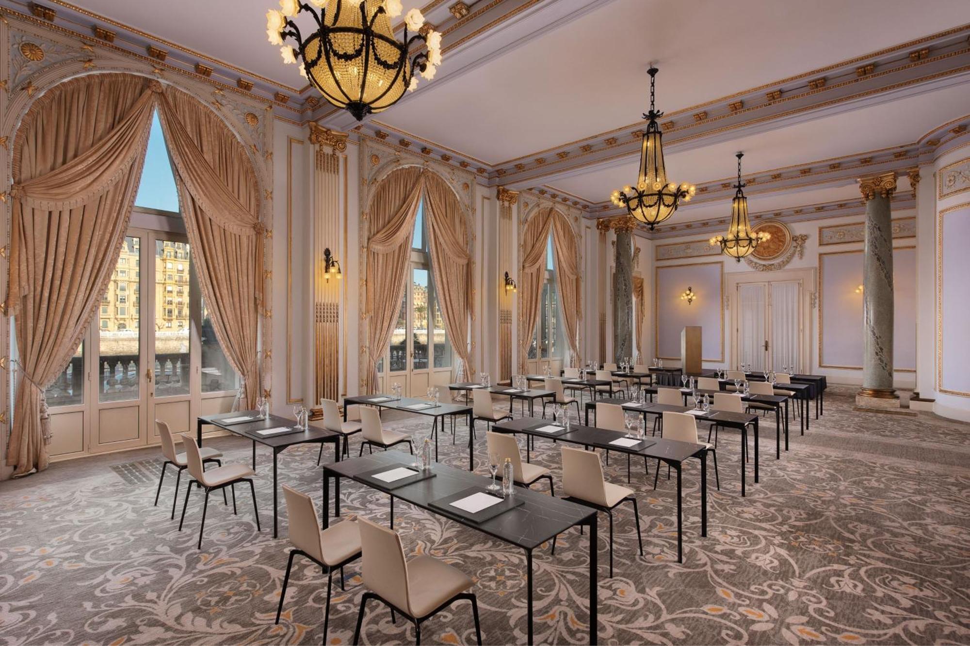 Hotel Maria Cristina, A Luxury Collection Hotel, San Sebastián Exterior photo
